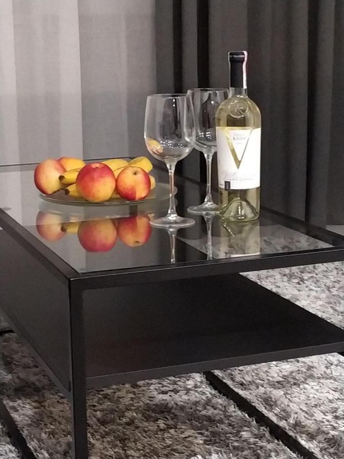 New Modern Apartment อุชโฮรอด ภายนอก รูปภาพ