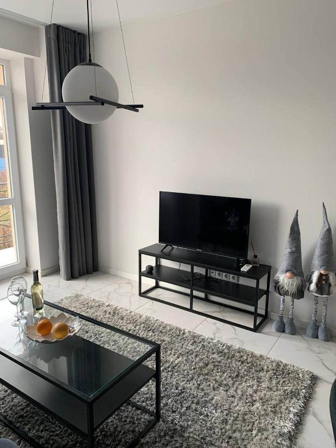 New Modern Apartment อุชโฮรอด ภายนอก รูปภาพ
