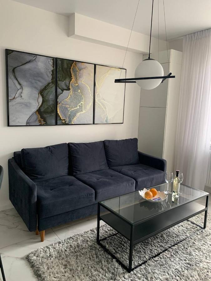 New Modern Apartment อุชโฮรอด ภายนอก รูปภาพ