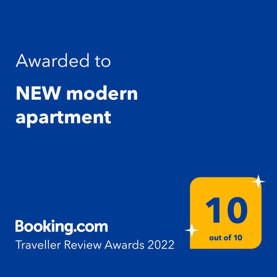 New Modern Apartment อุชโฮรอด ภายนอก รูปภาพ